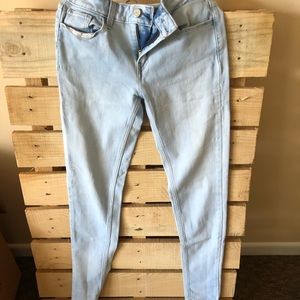 American eagle light wash skinny jeans